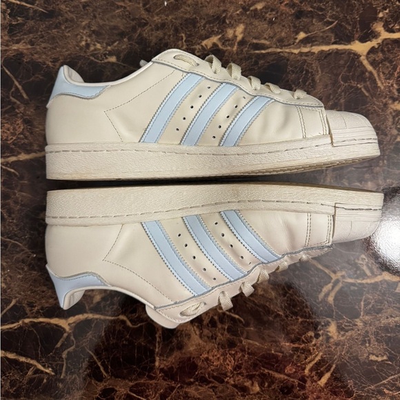 Adidas Superstar 82 Cloud White/Sky Tint/Off White Mens Sneakers Sz 9.5 - Picture 3 of 9